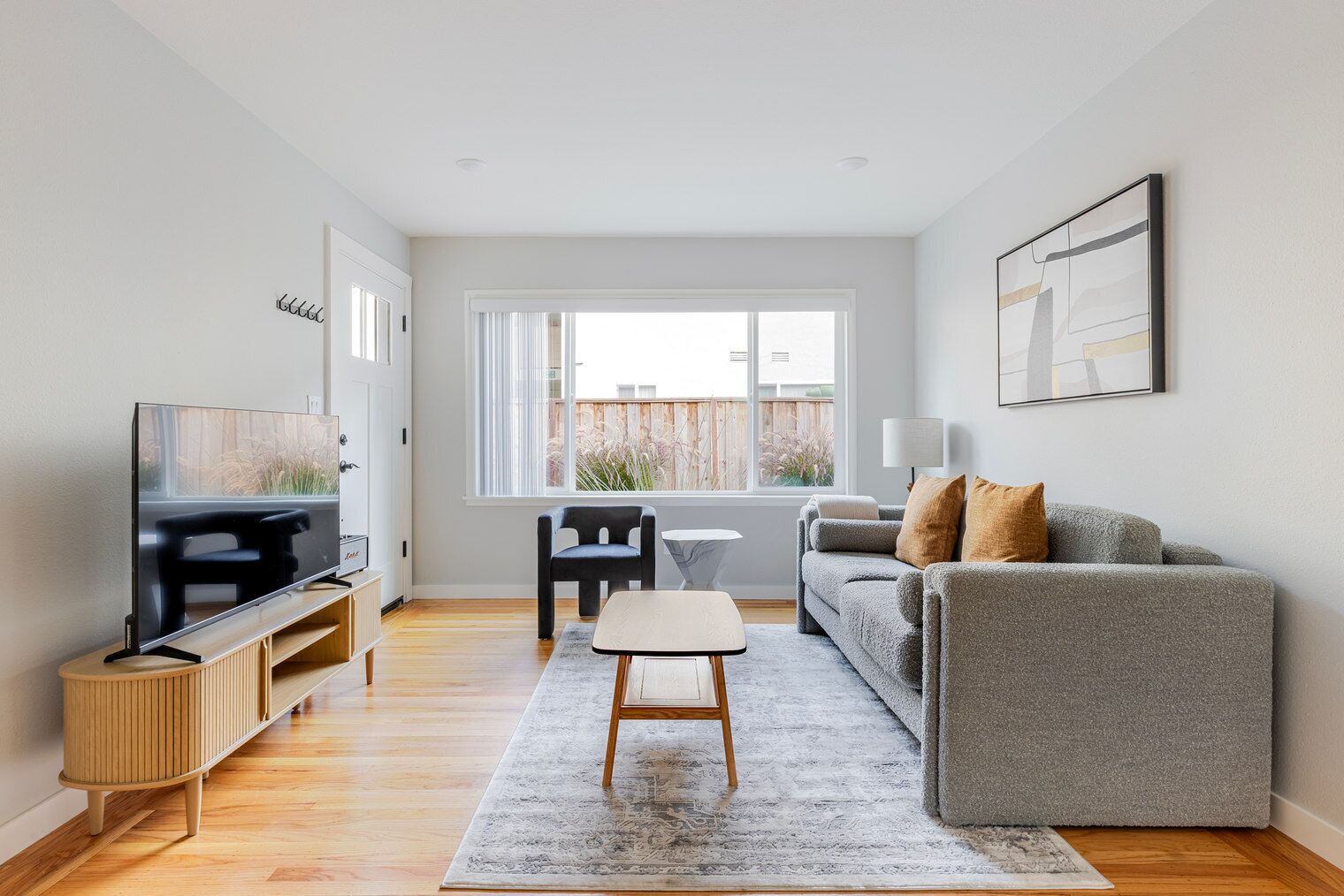 Télévision, chaîne hi-fi