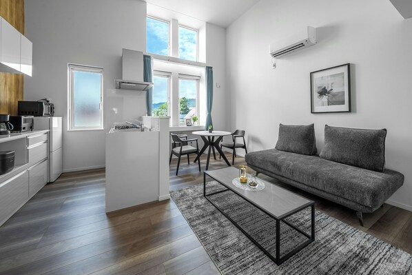 Living area - FURANO RESORT WAKABA E (Furano)