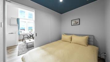 Iron/ironing board, free WiFi