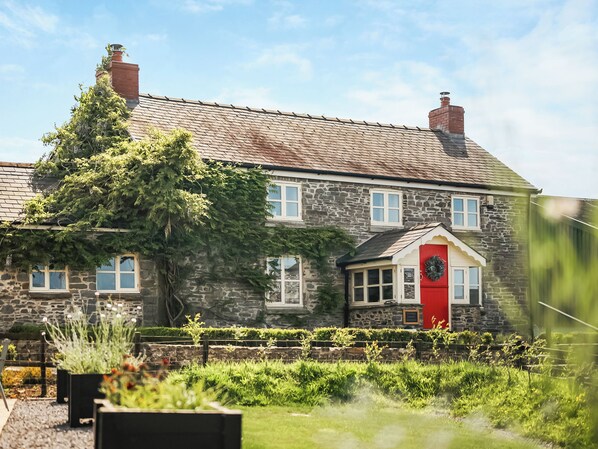 Unclassified image, 1 of 23, button