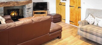 2 bedroom accommodation in Llanfyrnach