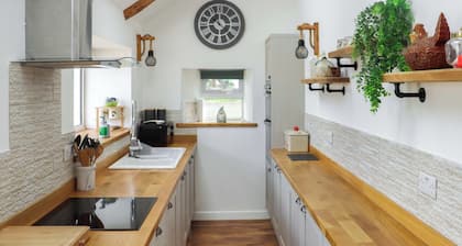 2 bedroom accommodation in Llanfyrnach