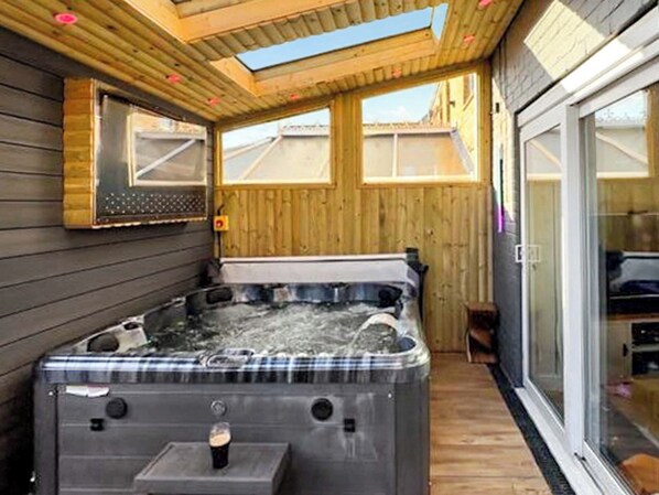 Bain à remous extérieur