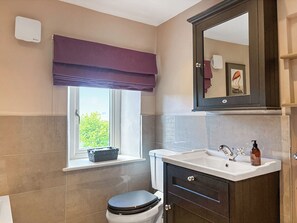 Unclassified image, 5 of 29, button