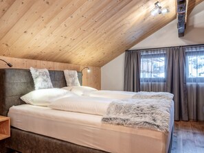 3 bedrooms, Internet