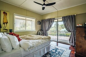 2 chambres, fer et planche à repasser, Wi-Fi, draps fournis