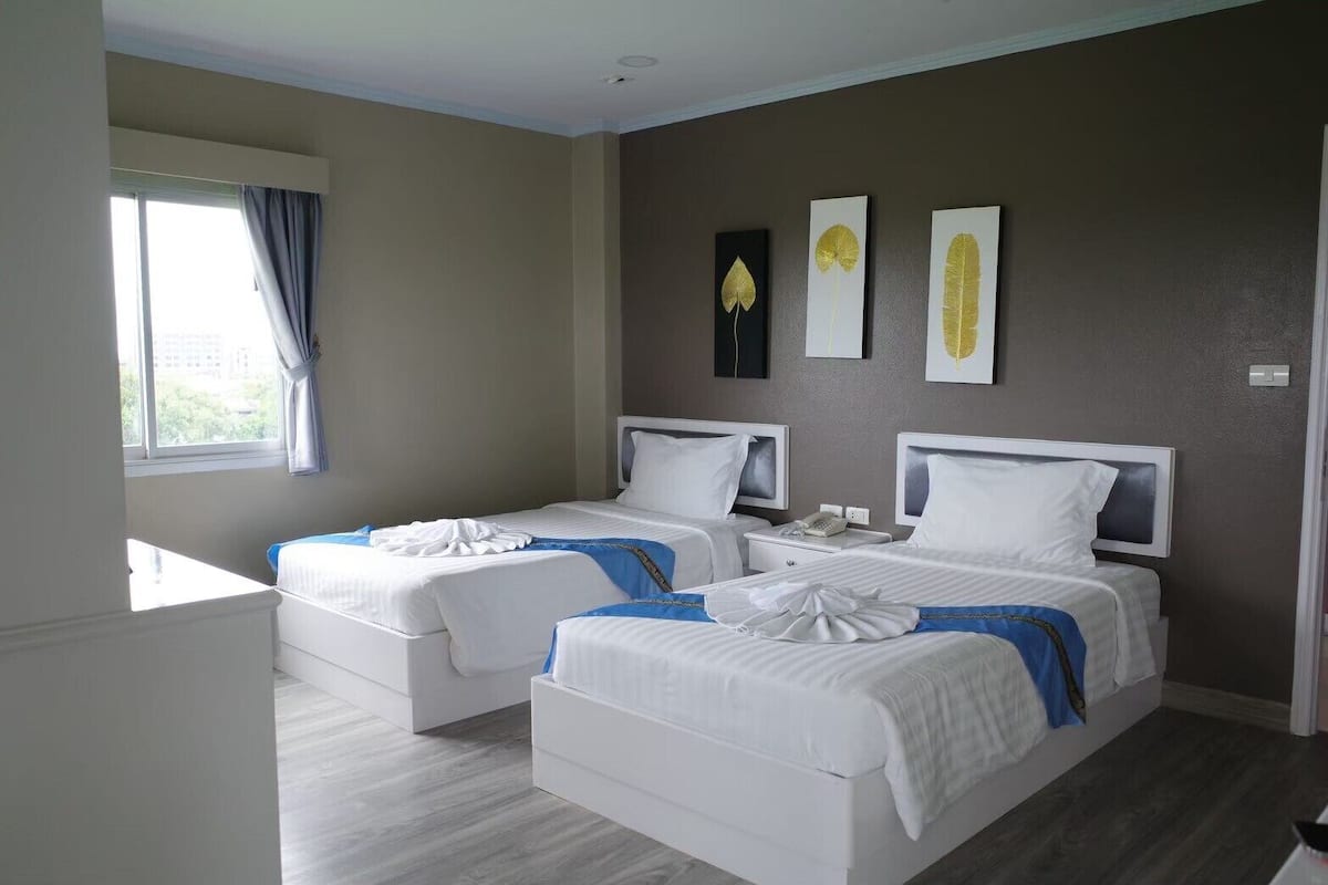 Junior Suite, Balcony, City View