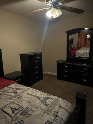 3 bedrooms, Internet