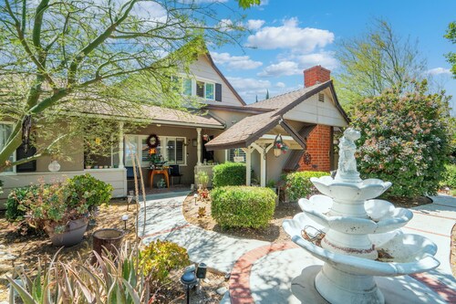 2-bedroom guest house in Claremont