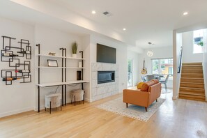 TV, fireplace, books, music library - Private Rooftop w/ 360-Degree View: Denver Home (Denver)