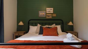 7 Schlafzimmer, Bügeleisen/Bügelbrett, kostenloses WLAN, Bettwäsche