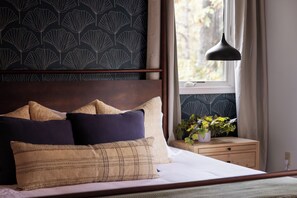 7 bedrooms, iron/ironing board, free WiFi, bed sheets