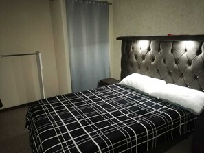 1 camera, ferro/asse da stiro, Wi-Fi, lenzuola