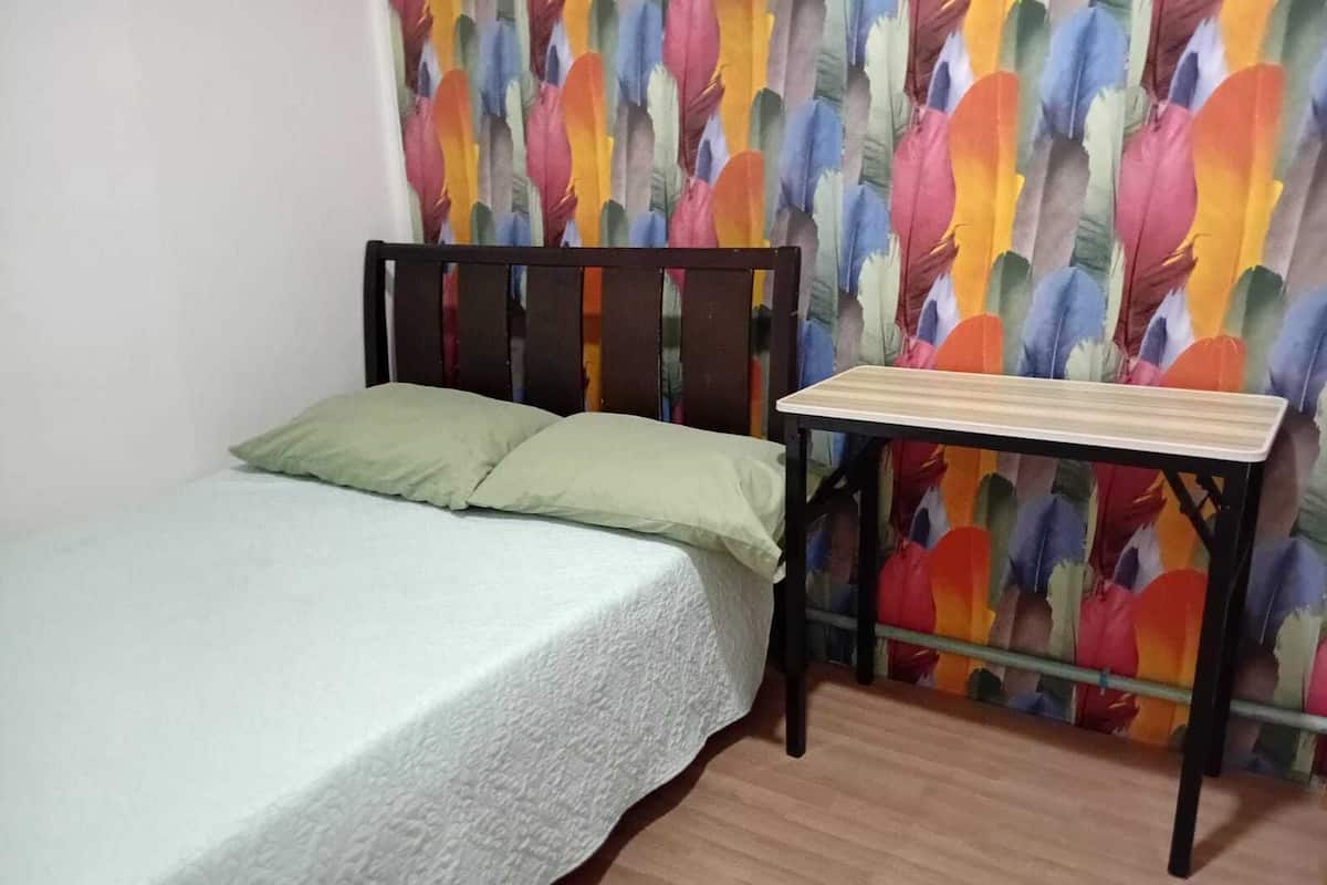Deluxe Double | Soundproofing, free WiFi, bed sheets