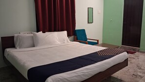 Egyptian cotton sheets, premium bedding, individually furnished