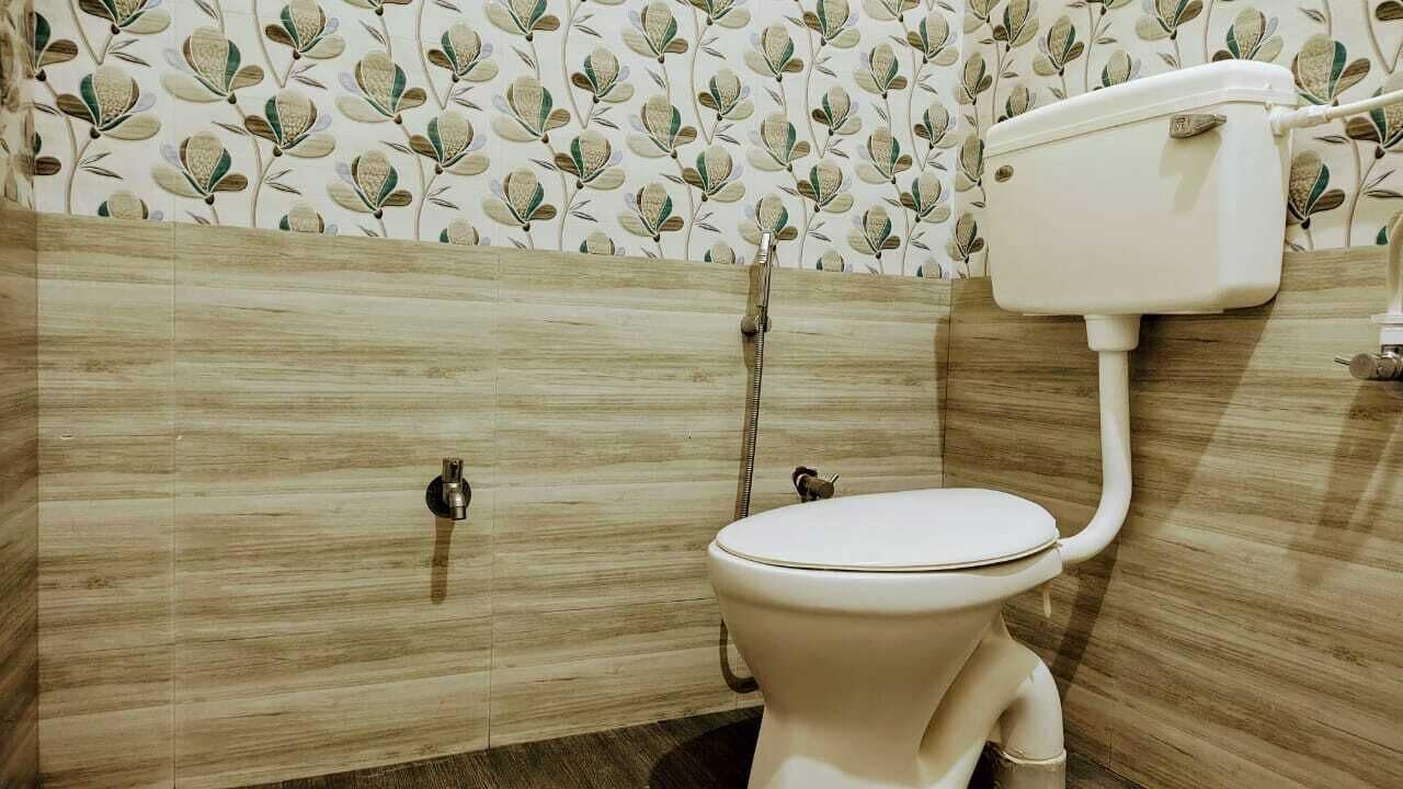 Ducha, artículos de tocador gratuitos, toallas, jabón