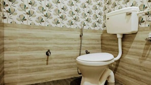 Shower, free toiletries, towels, soap