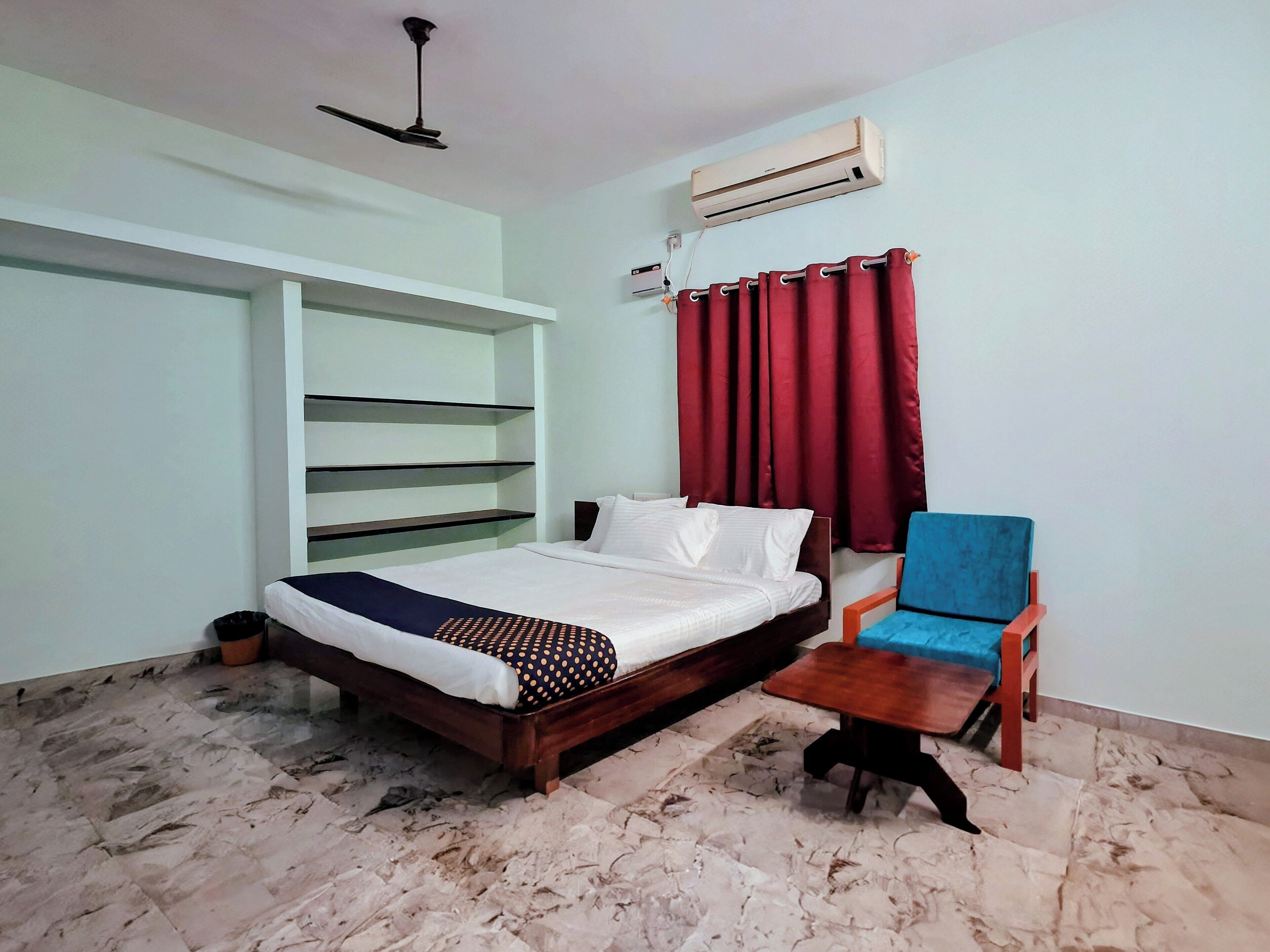 Egyptian cotton sheets, premium bedding, individually furnished