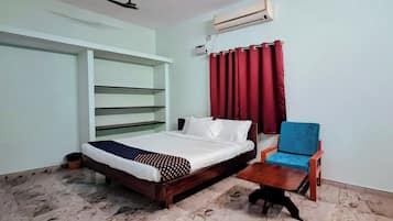 Egyptian cotton sheets, premium bedding, individually furnished