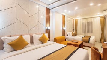 Family Room, City View | Free WiFi