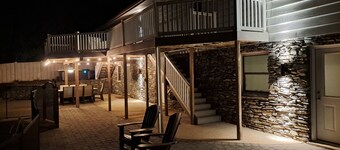 Cozy Country Retreat With River Views & Hot Tub, Near Lancaster PA Sleeps 8