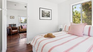 3 bedrooms, Internet, bed sheets