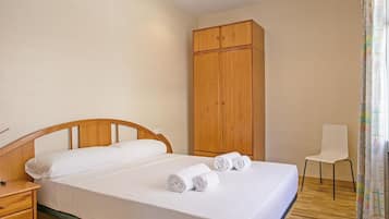 Internet, bed sheets