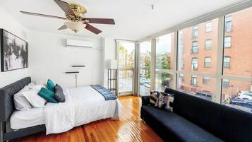 3 bedrooms, in-room safe, desk, iron/ironing board