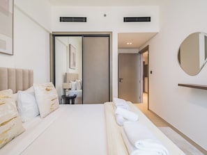 Deluxe Apartment, Balcony, City View | Free WiFi - Binghatti Emerald Residences- JVC (Dubai)