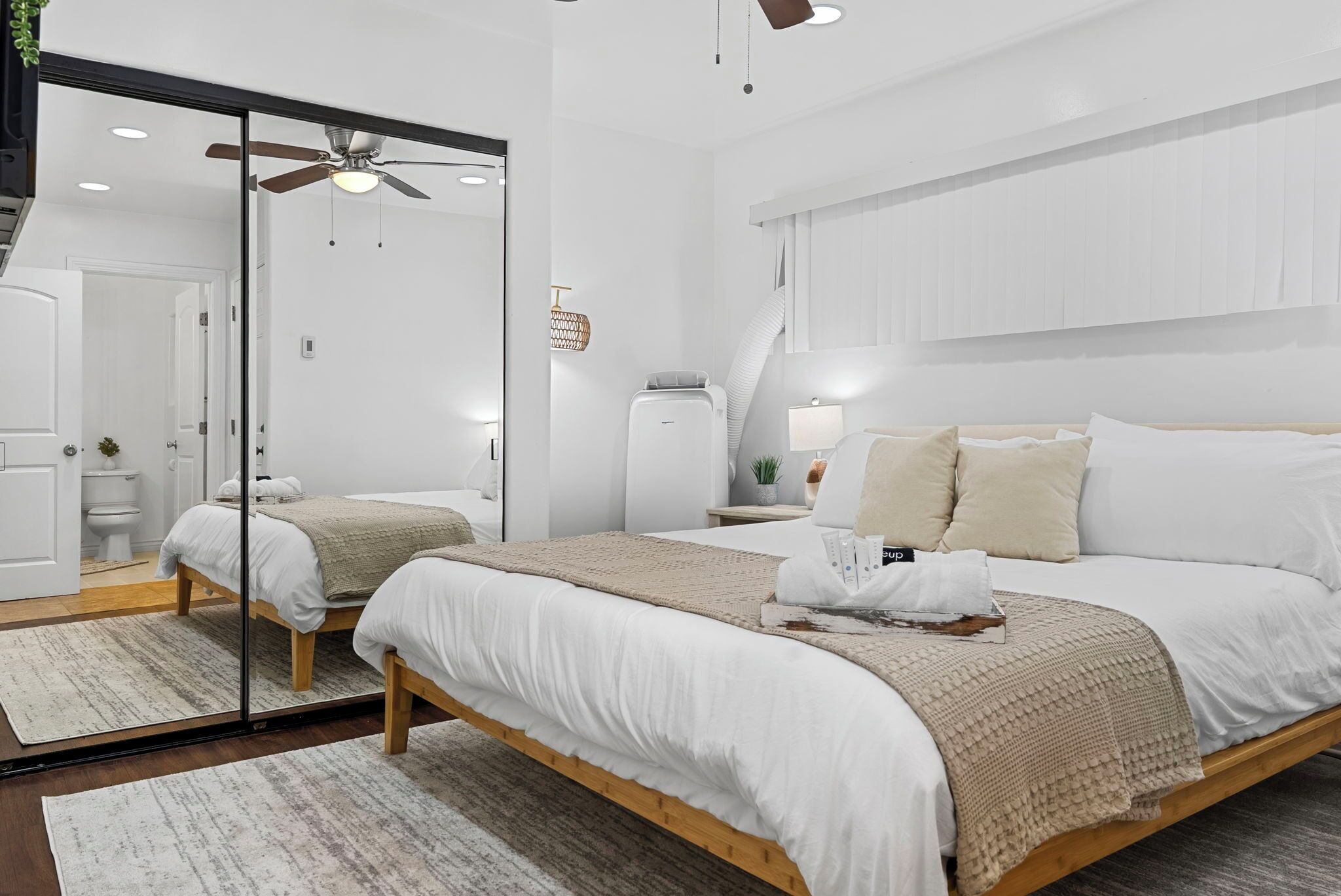 2 bedrooms, iron/ironing board, WiFi, bed sheets