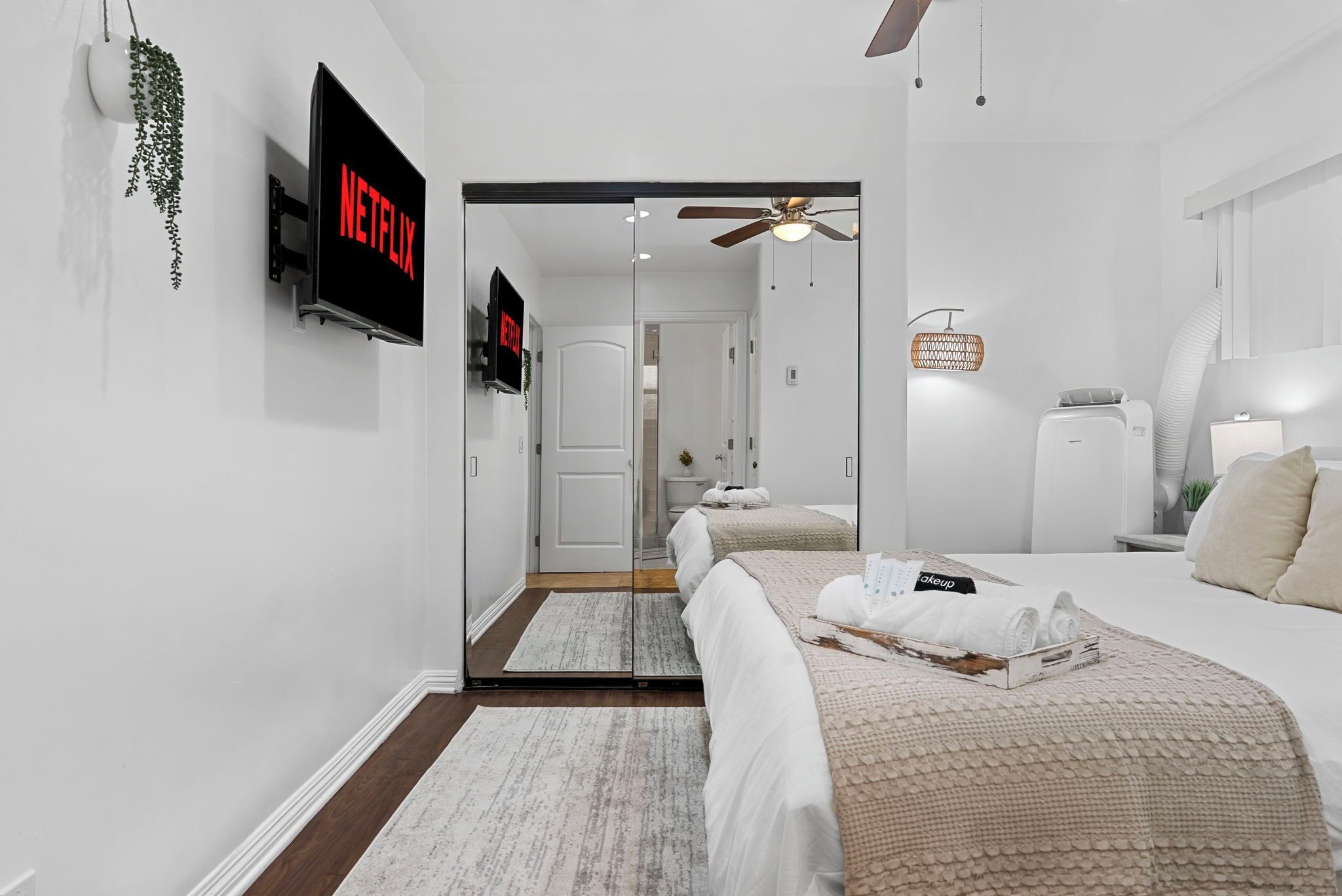 2 chambres, fer et planche à repasser, Wi-Fi, draps fournis