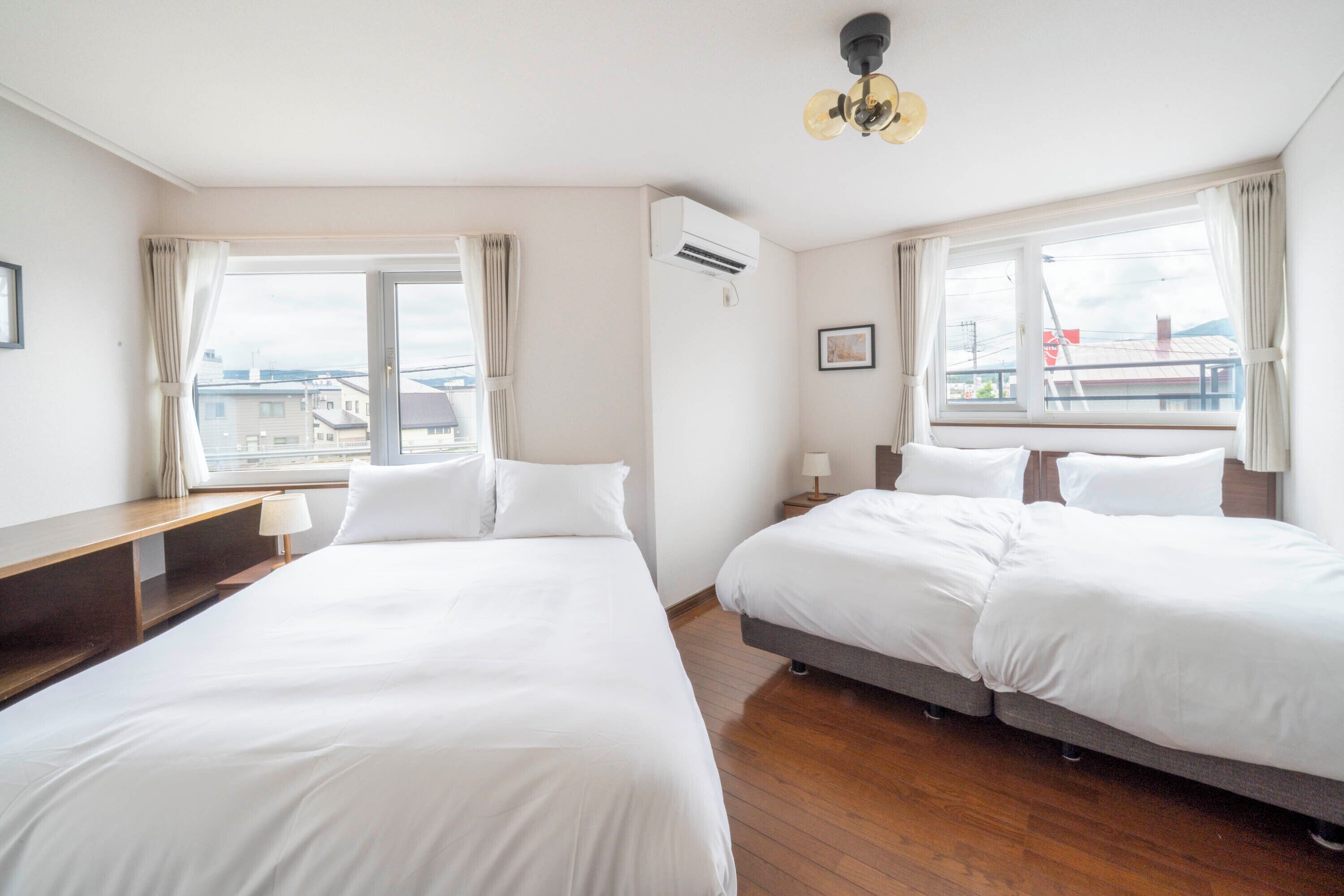 Desk, laptop workspace, iron/ironing board, free WiFi