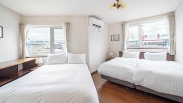 Desk, laptop workspace, iron/ironing board, free WiFi