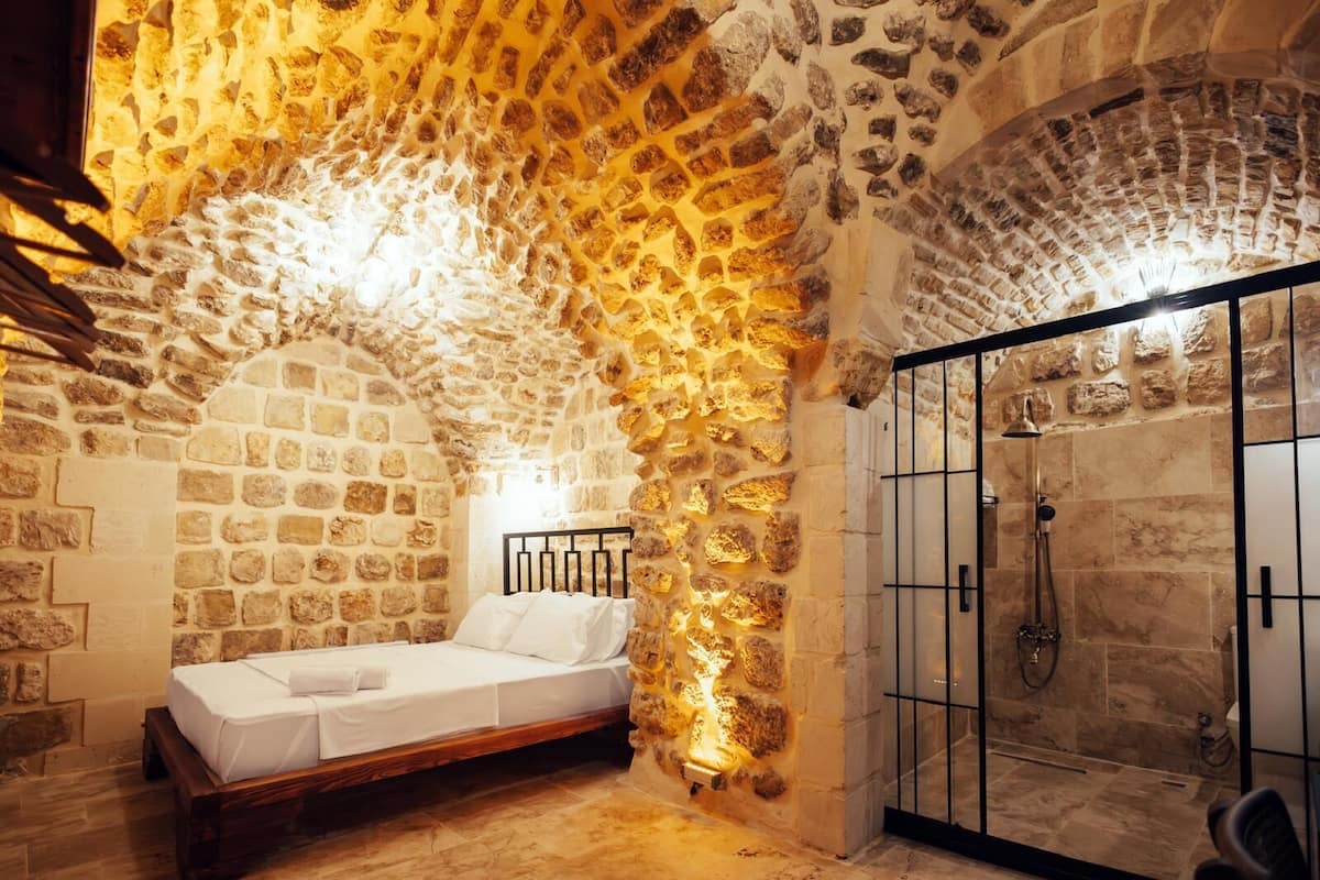 Chambre Double Standard | Articles gratuits dans le mini-bar, rideaux occultants
