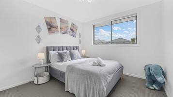 4 Schlafzimmer, Bügeleisen/Bügelbrett, WLAN, Bettwäsche