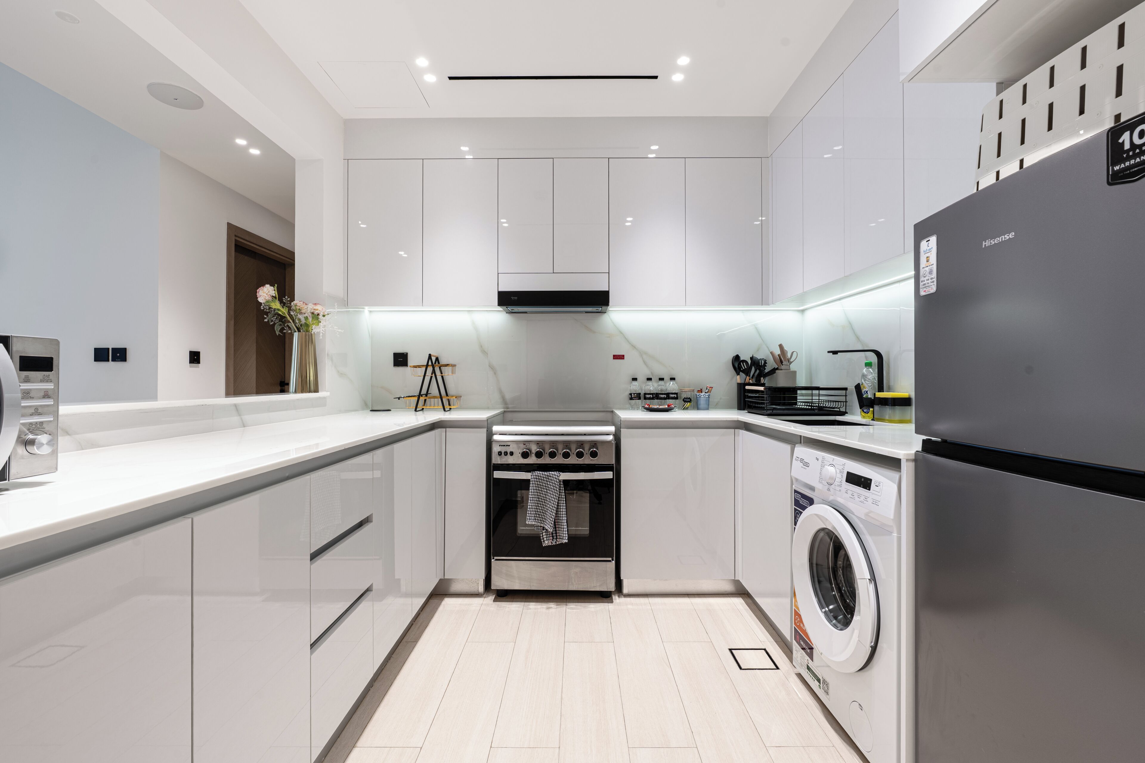 Apartamento luxo, sacada, vista para a cidade | Cozinha privada | Máquina de café expresso, chaleira elétrica