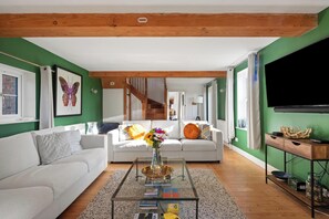 Smart TV, fireplace, offices