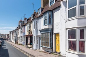 Exterior - Brighton Seaside 3 Bed Retreat (Brighton and Hove)