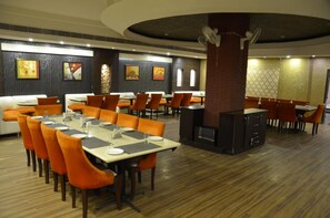 Restaurant - Hotel Sun Star (Tarn Taran)