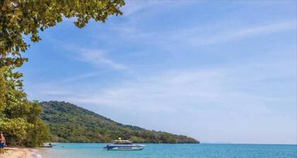 Jaccuzi House 5 pl 200 m from a beautiful beach