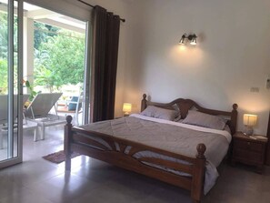 2 bedrooms, iron/ironing board, Internet, bed sheets