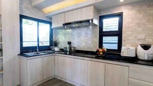 Coffee/tea maker, fridge, microwave, toaster