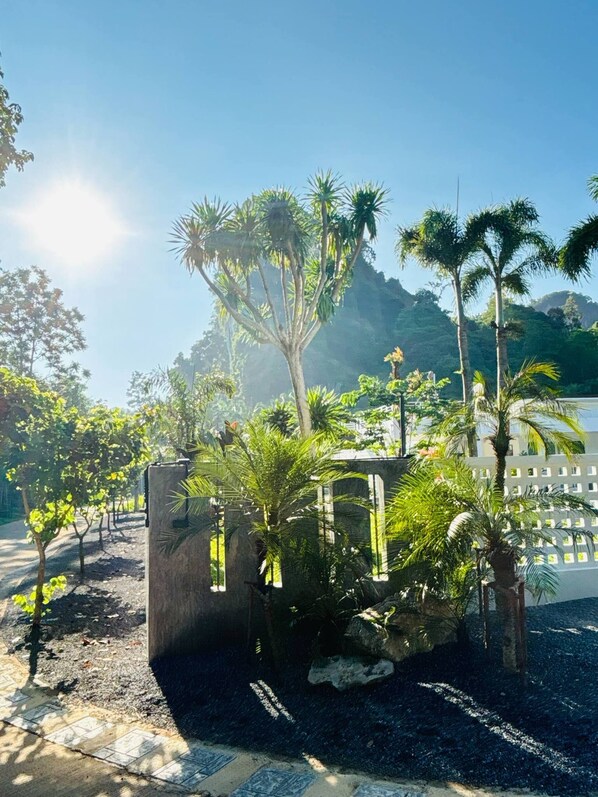 Property grounds - Baan Suan pool valley Villa (Tambon Ao Nang)