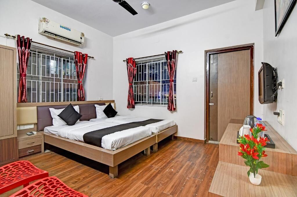 In-room safe, desk, laptop workspace, free WiFi