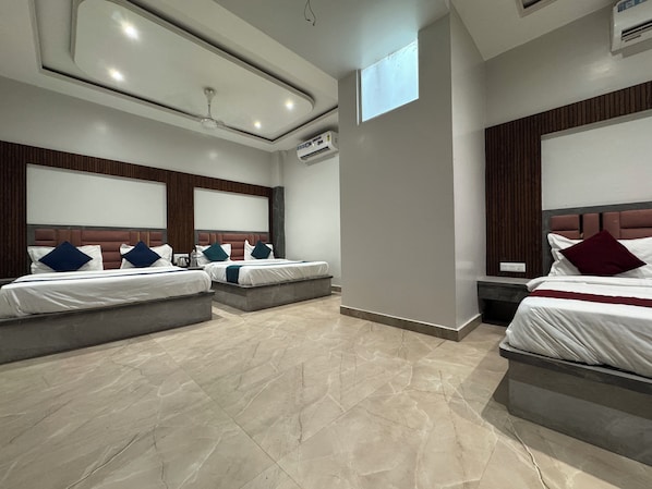 Free WiFi, bed sheets