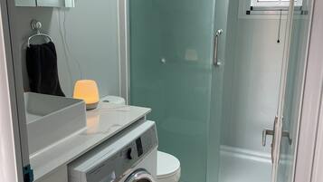 Dusche, Handtücher, Seife, Toilettenpapier