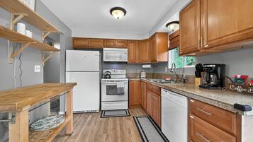 Microones, forn, placa de cuina i rentaplats