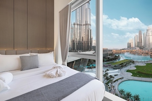 Luxury Apartment, 2 Bedrooms, Private Pool, Lake View