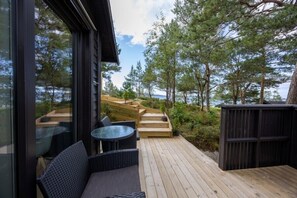Free WiFi, wheelchair access