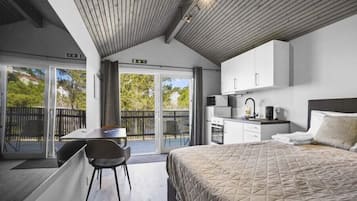 Deluxe Double Room, Balcony, Sea View | Free WiFi, wheelchair access